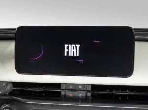 Central multimedia Fiat 600 Hybrid