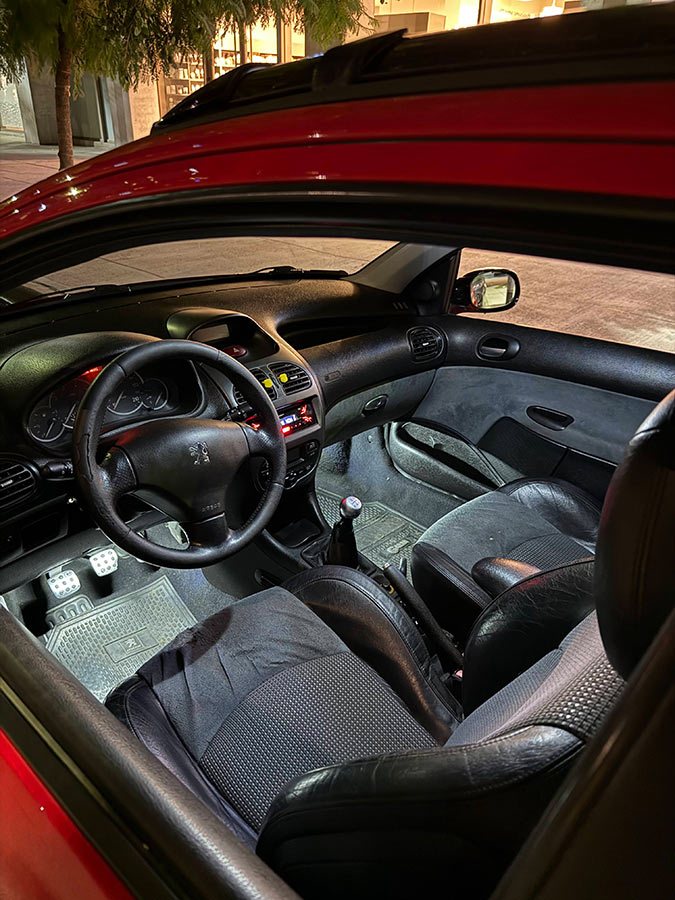 Interior Peugeot 206 GTI