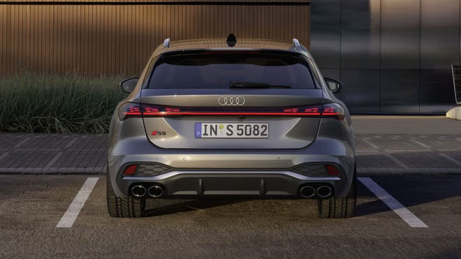 Parte trasera Audi S5 Avant Quattro