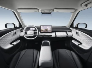 Interior moderno y minimalista del Dongfeng Box
