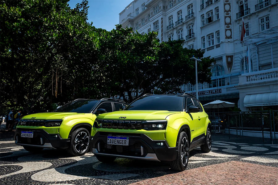 Jeep Avegnger