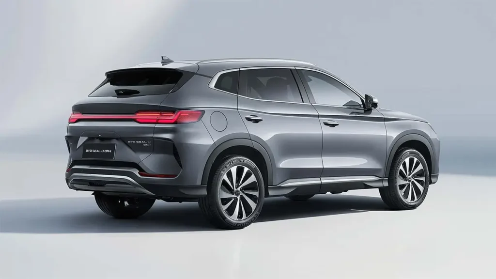 SUV hibrido enchufable BYD Seal U DM-i en color