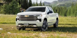 Frente Nueva Chevrolet Silverado High Country 