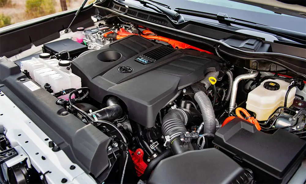 Se puede lavar el motor de un auto hibrido