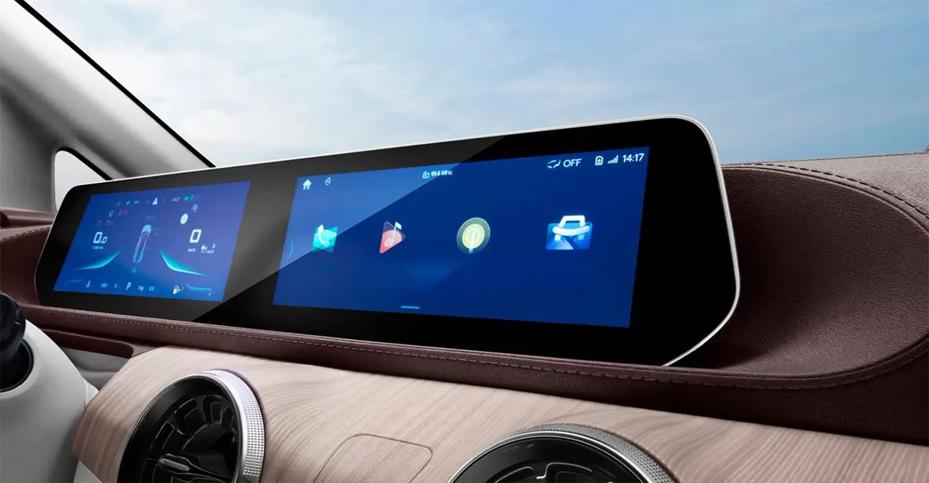 Multimedia y tablero Forthing U-Tour Hybrid