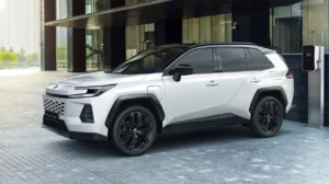 Vista lateral Toyota RAV4 Hibrida 2026 (PHEV)