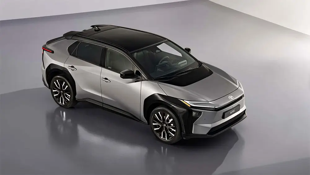 Vista aerea SUV Toyota bZ4X eléctrica