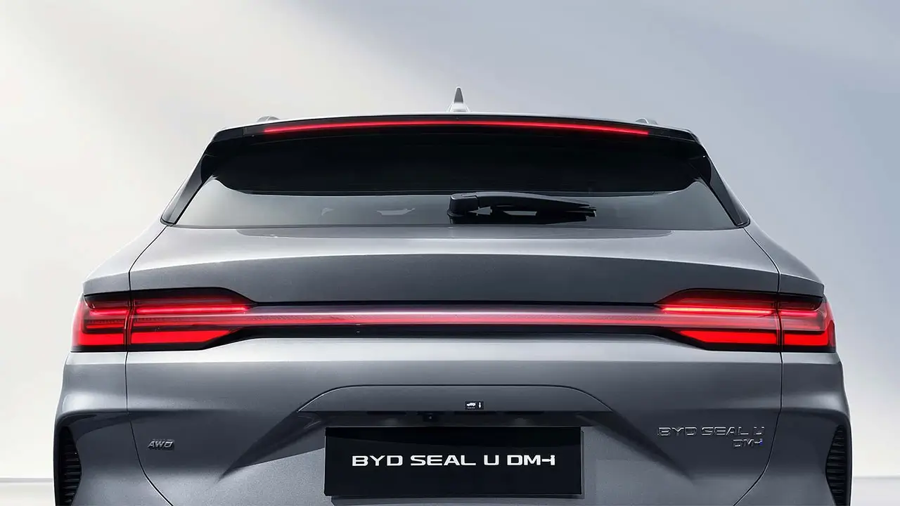Vistra trasera BYD Seal U Hibirida enchufable