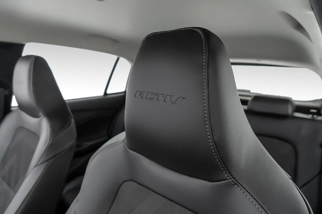 Apoya cabeza Chevrolet Onix Activ 2026