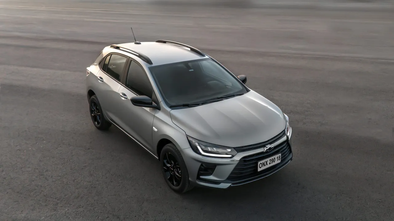 Vista aerea delantera Chevrolet Onix Activ 2026 