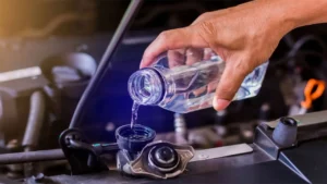 por que no usar agua de la canilla en el auto