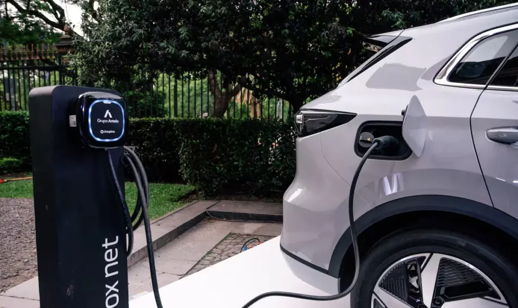 Auto hibrido PHEV mercado automotriz argentina