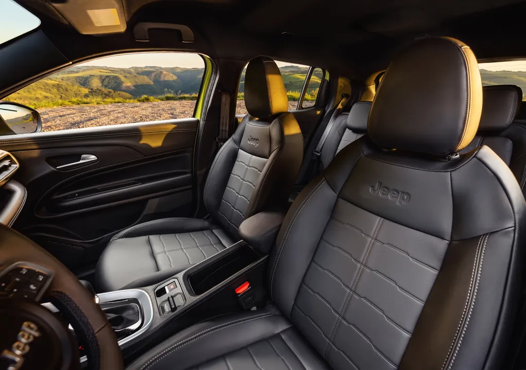 Asientos delanteros Jeep Avenger