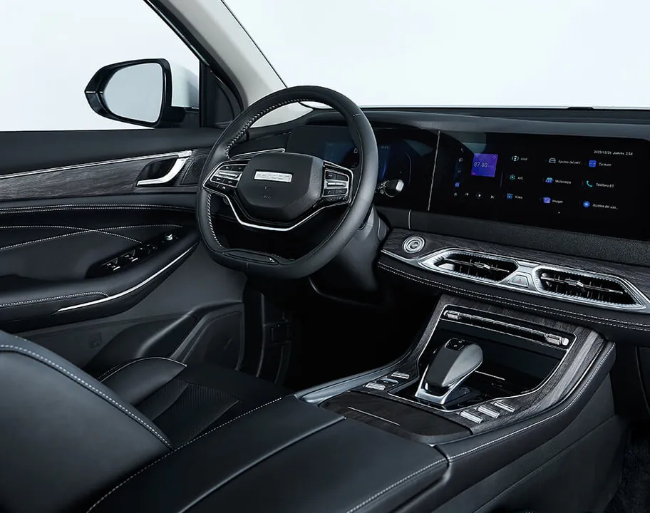 Puesto de conduccion SUV DFSK Glory 600