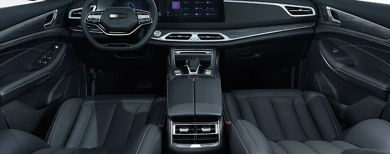 Interior SUV DFSK Glory 600