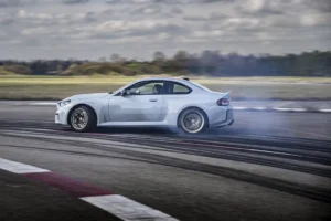 BMW M2 CS haciendo drift