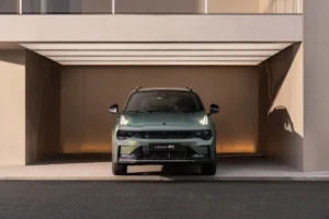 Grilla frontal negra brillante Lynk & Co 01 PHEV
