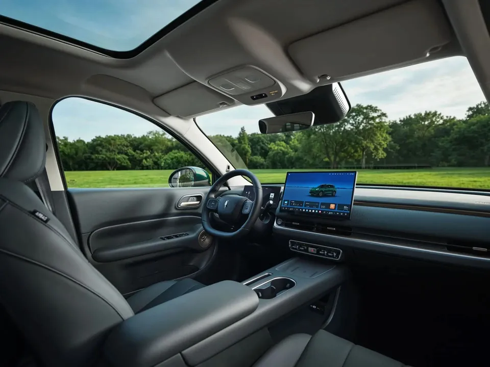 Interior GWM ORA 5 HEV