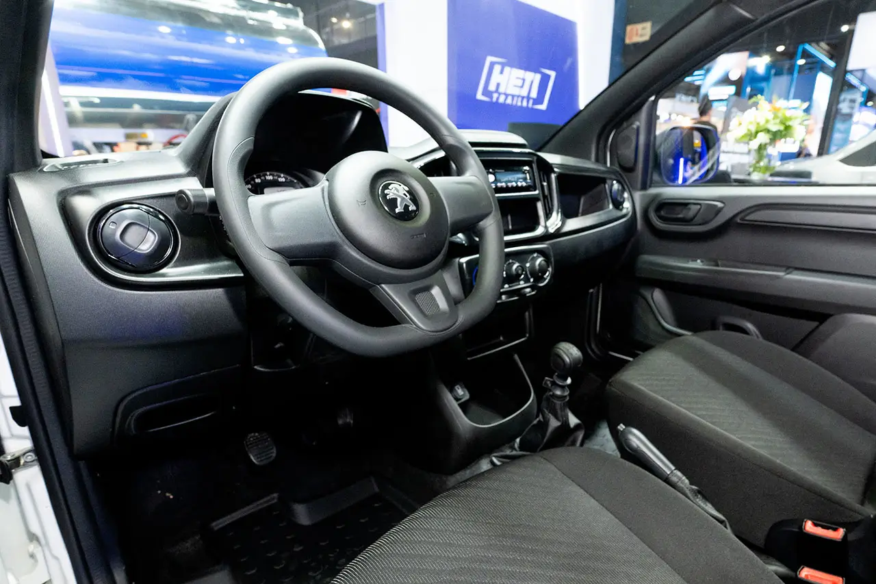Interior Peugeot Partner Raid 