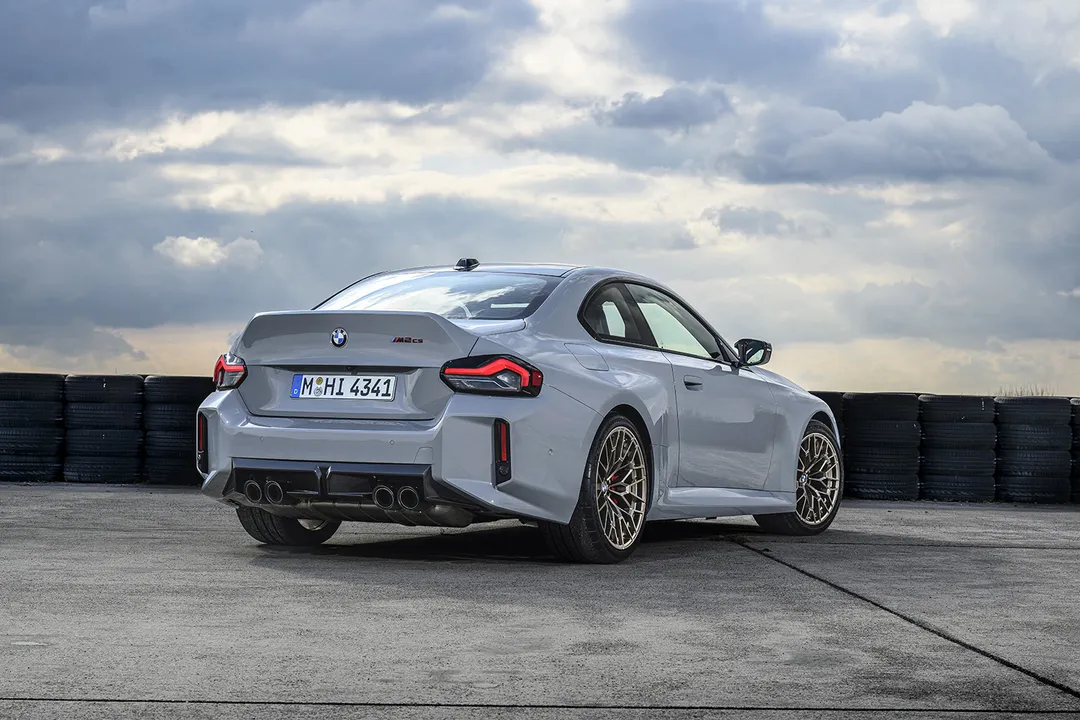 Vistra trasera BMW M2 CS 2026