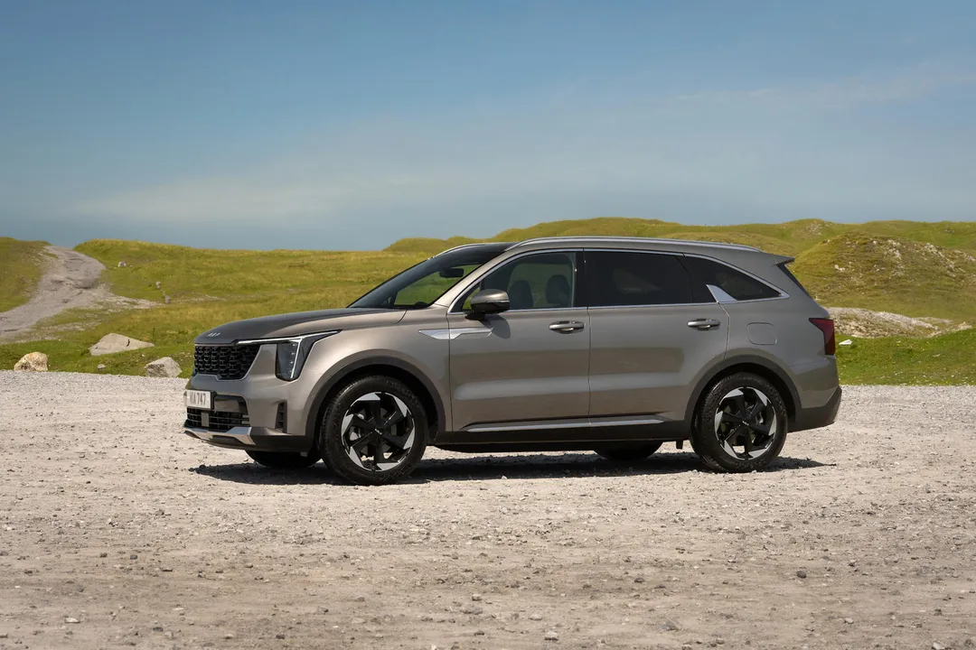 Vista lateral Kia Sorento 2026