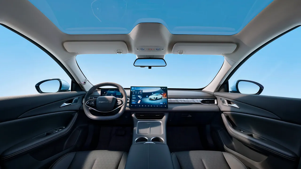 Interior Forthing S7 REEV