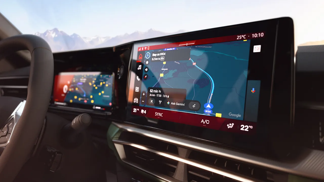 Pantalla multimedia en el interior de la Renault Niagara