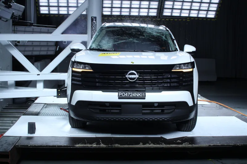 Prureba de impacto Poste Nissan Nuevo Kicks