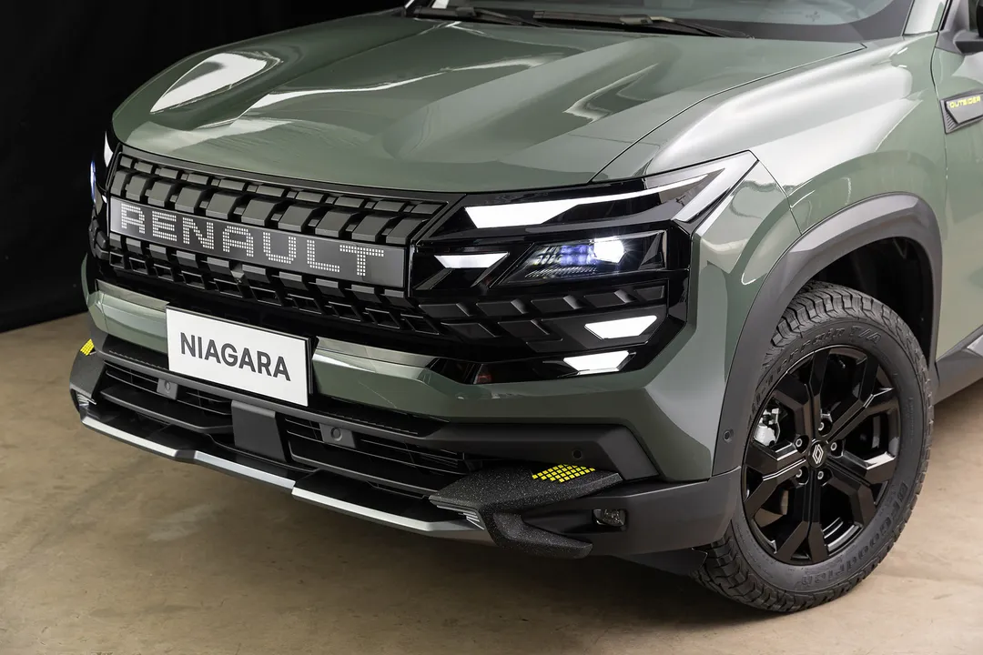 Trompa y luces Renault Niagara