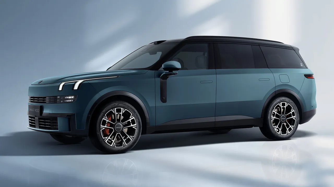 Lynk & Co 900