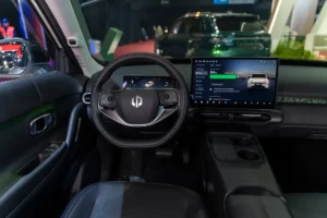 Volante e interior Leapmotor B03X